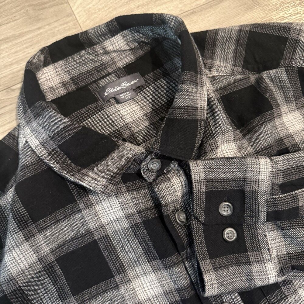 Eddie Bauer Flannel Shirt Men's L White Black Plaid Gorpcore Classic Fit Cabin